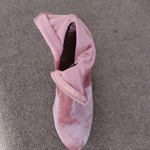 Amazing Baby Pink Suede Bamboo Heels - Picture 5 of 6